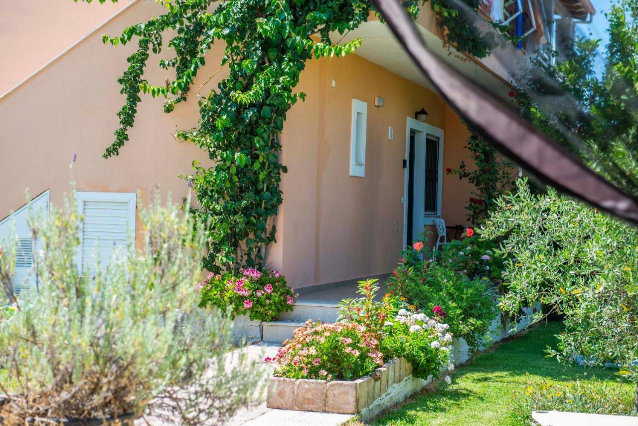 אצ'ארבי Zoe Boutique Apartment מראה חיצוני תמונה