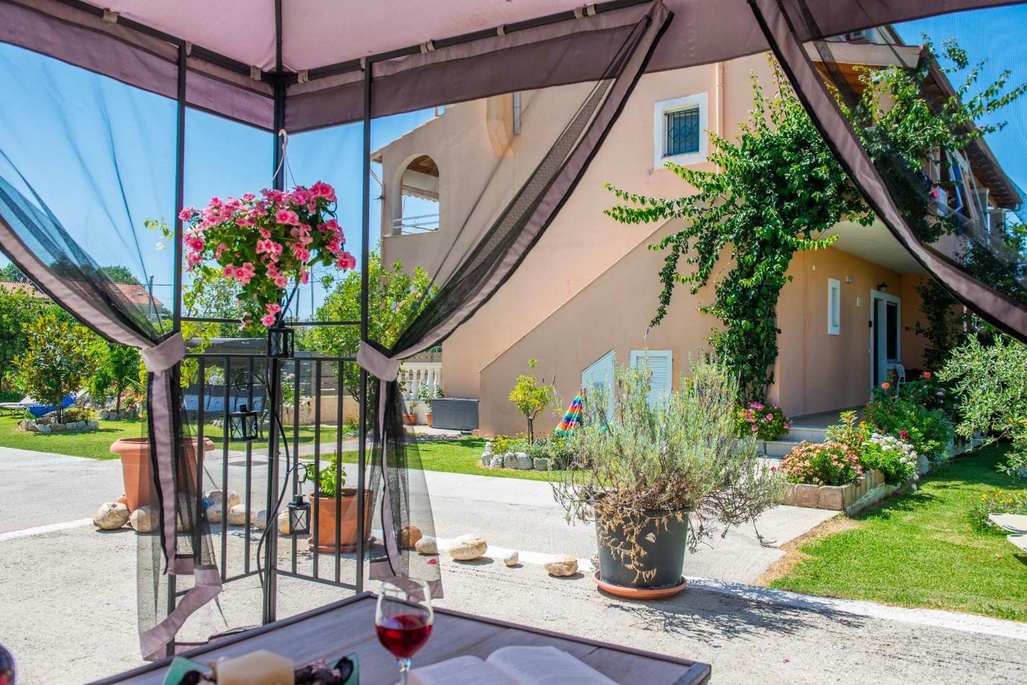 אצ'ארבי Zoe Boutique Apartment מראה חיצוני תמונה